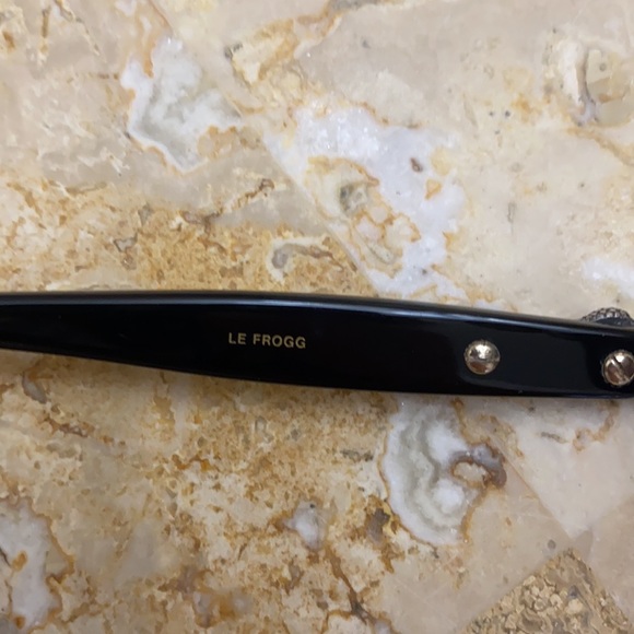 Kieselstein Sunglasses Sterling Lizard Side Detail - Picture 3 of 6